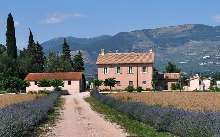 تريفي Country House Casco Dell'Acqua المظهر الخارجي الصورة