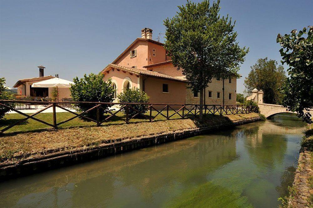 تريفي Country House Casco Dell'Acqua المظهر الخارجي الصورة